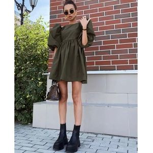 NWOT Green A-line dress with puff shoulder detail